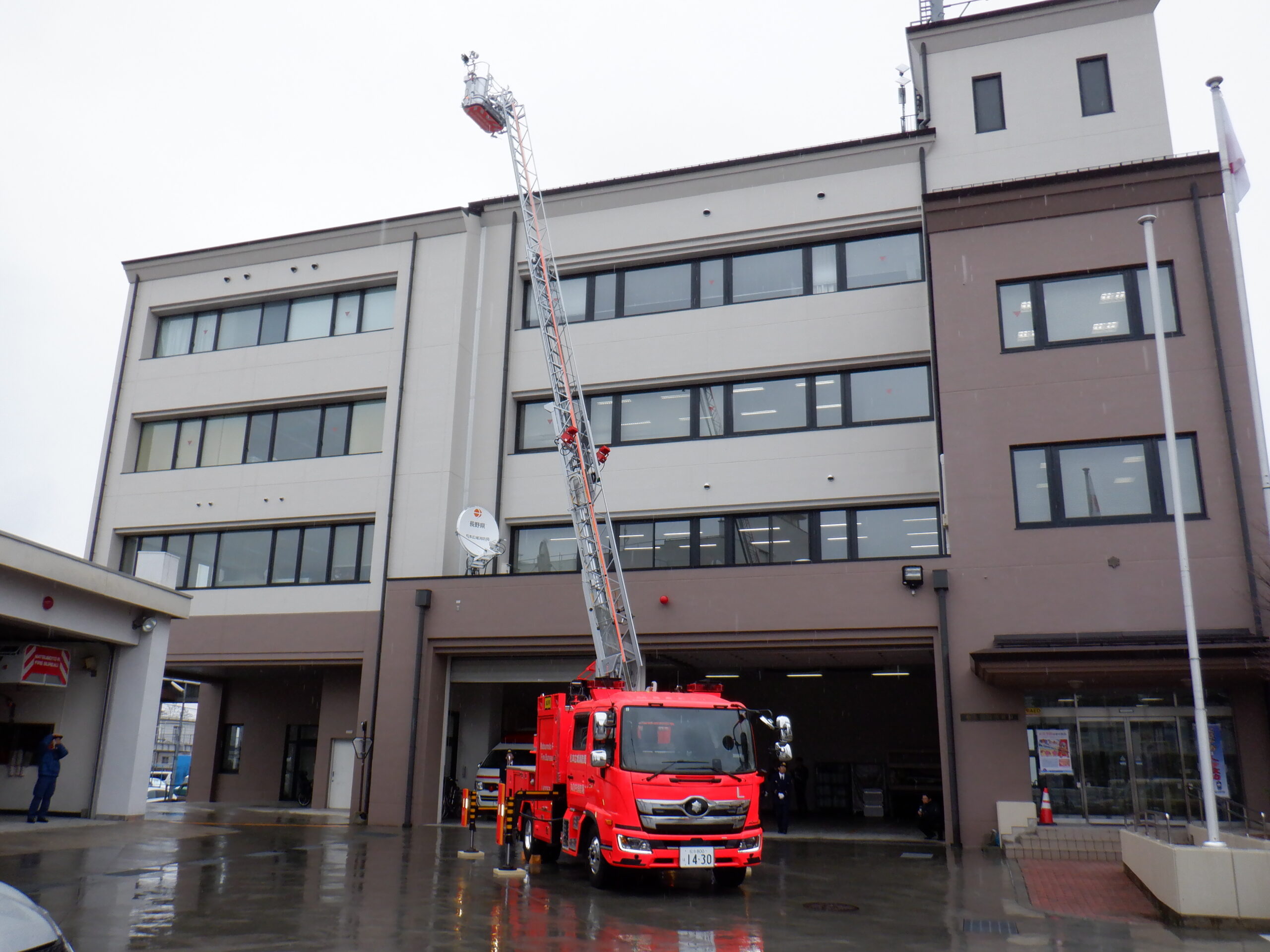 はしご付消防自動車（15ｍ級）
